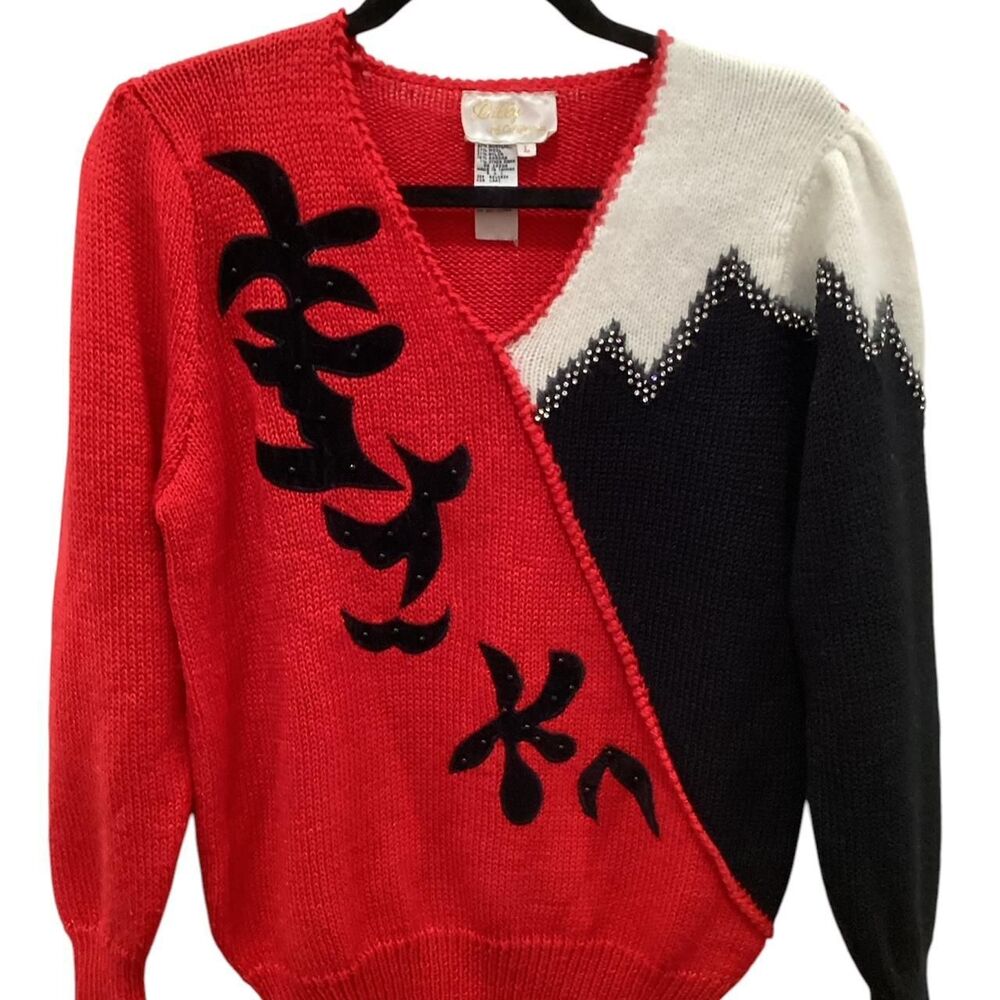 Women’s Soft Contrasting Color Sweater